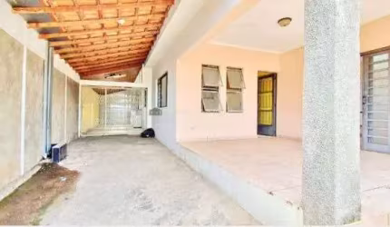 Casa Térrea 100m2 2 Dorms,Sala,Cozinha,Banheiro,Quintal,2 Vagas Cobertas,Terreno 300m2