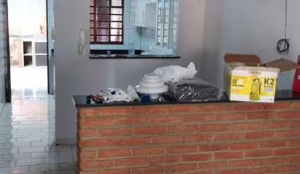 Casa Térrea 100m2 2 dormitórios  Sala Cozinha  Banheiro social  Garagem 2 carros 150 metros terreno