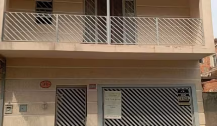 Casa Sobrado 200m2, 4 Dormitórios, 1 Suíte com Closet, Cozinha Americana Planejada, Área Gourmet com Churrasqueira, Varanda,1 Vaga Coberta,2 Banheiros