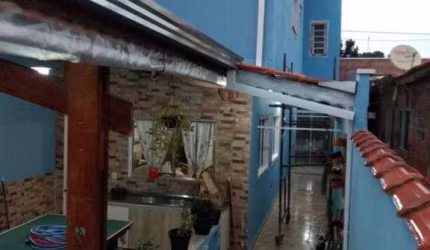 Casa Sobrado 120m2, 2 Dormitórios, Cozinha Planejada, Garagem Fechada Coberta, Porão com 30m2, Área Gourmet com Churrasqueira, Ótima Localização