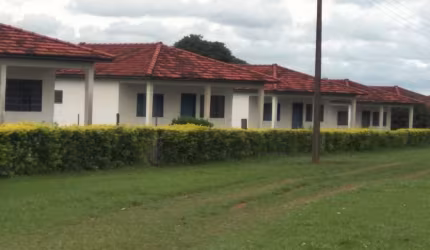 Fazenda 1275 Alqueires, 862 Alqueires em Cana, Topografia Plana, Terra Vermelha, Rica em Água com 2 Rios, Casa Sede e Caseiro, Barracão, Facil Acesso