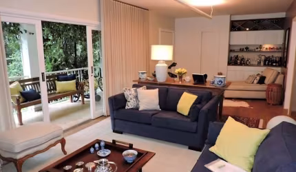 Casa Duplex 429m2 no Cond. Recanto INPLA, 4 Dormitórios, 2 Suítes Sendo Uma Master, Lareira, Moveis Planejados, Lazer Completo, Ótima Localização