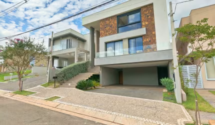 Casa Duplex 375m2 no Residencial Lenk, Swiss Park, 3 Suítes Com Closet Sendo 1 c/ Banheira, Área Gourmet, Piscina, Sauna, Escritório,Cozinha Americana