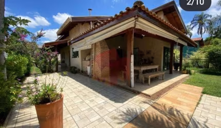 Casa Térrea 350m2, 3 Dormitórios, 1 Suíte Master com Banheira, 3 Vagas, Área Gourmet, Escritório, Despensa, SEM PISCINA.
