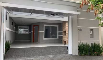 Casa 120m2, 3 Dormitórios, 1 Suíte, Cozinha Americana, Área Gourmet com Churrasqueira, Acabamento em Porcelanato, 2 Vagas, Ótima Localização