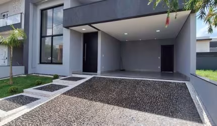 Casa Térrea Jatobá 3 dorm 1 suíte  Espaço Gourmet coberto  Armários na cozinha  Acabamento Premium  Terreno de 250 mts  Com 150 metros de construção