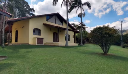 Chácara 20000m2, Casa Sede com 3 Dormitórios, 1 Suíte, Sala Com Lareira, Área Gourmet, Piscina, Churrasqueira