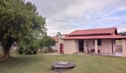 Chácara 3600m2, Casa Sede, 2 Dormitórios, Rico em Água, Poço Caipira, Barracão Simples