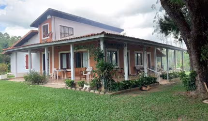 Chácara 24200m2 Casa Sede 3 Dorms 2 Suítes,Sala Grande,Sótão,4 Banheiros,Lavanderia,Churrasqueira,Casa Caseiro 3 Dorms,Energia,Oficina,Poço,Horta