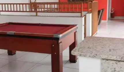 Chácara 480m2 2 Dormitórios Garagens  6 Garagens Terreno Área Total  480 m² Situação  Pronto para morar Cômodos 2 Dormitórios 6 Banheiros 6 Garagens G