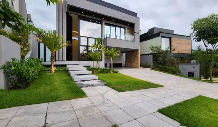 Casa em Condomínio de Luxo em Campinas-SP, Alphaville Dom Pedro: 3 quartos, 3 suítes, 3 salas, 5 banheiros, 4 vagas, 248,91m².