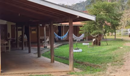 FAZENDA NA PECUÁRIA A VENDA NO ESTADO DO PARANÁ - PR ??    Área Total: 421 Alqueires ou 1.018 Hectares   Pastagem: 70%   App e Reserva: 30%   Topografia: Ondulada a Acidentada   Solo: Argiloso e Misto