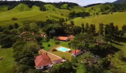 EXCELENTE FAZENDA NA PECUÁRIA A VENDA NA REGIÃO DE SÃO JOSÉ DOS CAMPOS-SP ??   - Área Total 2.583 Hectares ou 1.067 Alqueires   - 1.985 Hectares ou