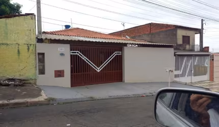 Imperdível Casa à Venda na Vila São Pedro, Hortolândia-SP: 3 Quartos, 1 Suíte, 2 Salas, 3 Vagas de Garagem, 180m²