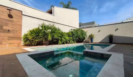 Casa de luxo em condomínio na cidade de Hortolândia - 3 suítes, 3 salas, 5 banheiros, 4 vagas na garagem - 234m² de área
