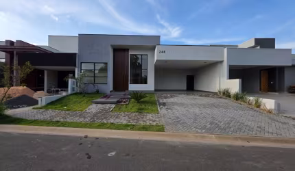Casa de alto padrão em condomínio à venda em Monte Mor-SP, bairro Monterrey: 3 quartos, 1 suíte, 3 salas, 2 banheiros, 4 vagas, 160,69m².