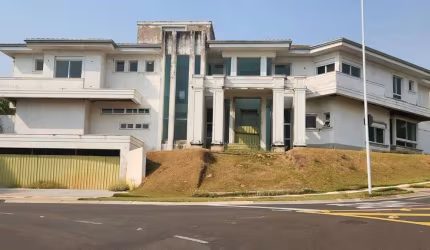 Imponente mansão de 7 suítes em Ville Sainte Hélène, Campinas-SP: 820m², 3 salas, 8 banheiros, 4 vagas. Agende sua visita!