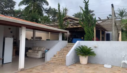 Chácara à venda em Jarinu-SP, Recreio Santo Antônio: 1 quarto, 1 suíte, 1 sala, 1 banheiro, 5 vagas de garagem, 100m².