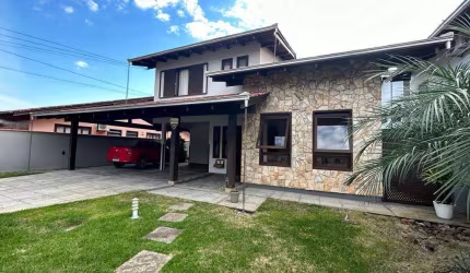 Casa para Venda em Joinville, Costa e Silva, 3 dormitórios, 1 suíte, 2 banheiros, 4 vagas