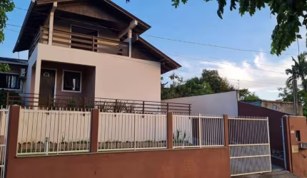 Casa para Venda em Joinville, Petrópolis, 4 dormitórios, 1 suíte, 3 banheiros, 4 vagas