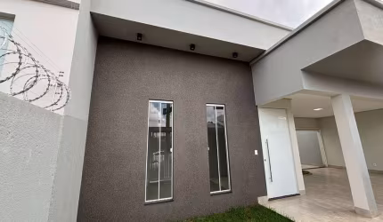 Casa de Alto Padrão à Venda em Patos de Minas - 205m² de Construção