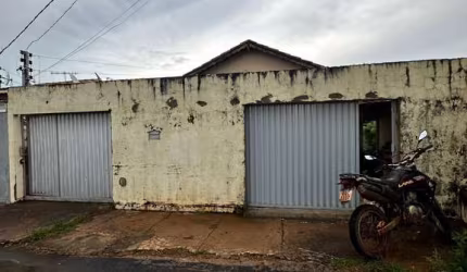 Oportunidade Imperdível: Terreno com Casa à Venda no Bairro Alvorada - Patos de Minas