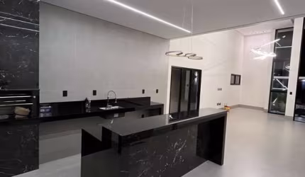 Imóvel à Venda em Patos de Minas: Casa de Alto Padrão com Piscina Aquecida, Automação e Acabamento Premium