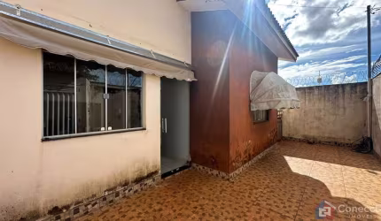 Casa à Venda no Jardim Panorâmico – 2 Quartos e 2 Vagas em Patos de Minas