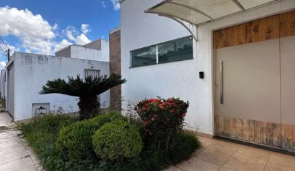 Casa Residencial/Comercial à Venda – Jardim América, Patos de Minas-MG