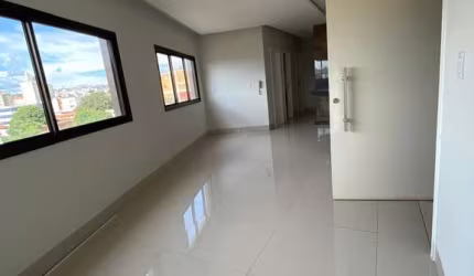Apartamento à Venda no Centro de Patos de Minas-MG com 2 Dormitórios   Imóvel em Localização Privilegiada Próximo a Comércio, Farmácia e Padaria