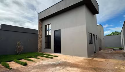 Casa à Venda no Bairro Afonso Queiroz – 2 Quartos + Suíte com Closet