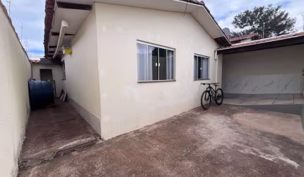 Casa em Jardim Esperança, Patos de Minas/MG