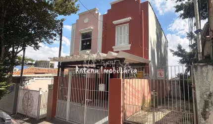 Casa com 02 dormitórios na Vila Madalena - Cód.: 9227.