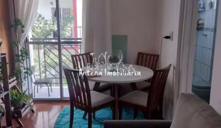 Apartamento com 02 dormitórios na Vl. Carmosina - Cód.: 10996.