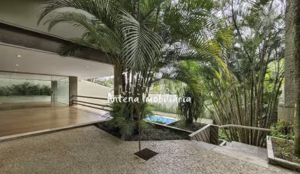 Casa com 05 suítes no Morumbi - Cód.: 10360.