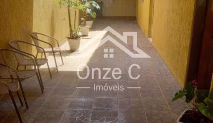 Casa com 4 quartos à venda na Avenida Saulle Pagnoncelli, 1, Jardim Rosa de Franca, Guarulhos, 178 m2 por R$ 975.000