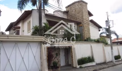 Casa de 360m² na Vila Rosália, Guarulhos/SP.