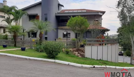 Imperdível casa à venda em Arujá-SP, no Condomínio Arujá 5: 3 quartos, 3 suítes, 3 salas, 5 banheiros, 5 vagas, 355m²