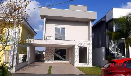 Casa de Luxo à Venda em Mogi das Cruzes-SP, Bairro Fazenda Rodeio  3 Quartos, 3 Suítes, 4 Banheiros  242,00 m²  4 Vagas de Garagem