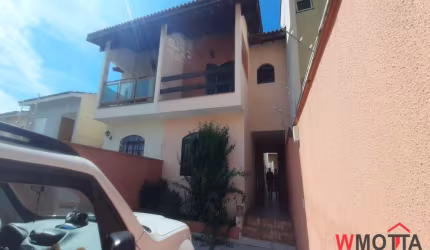 Espetacular Casa à Venda em Mogi das Cruzes-SP, Alto Ipiranga: 4 quartos, 1 suíte, 2 salas, 2 banheiros, 4 vagas, 200m²