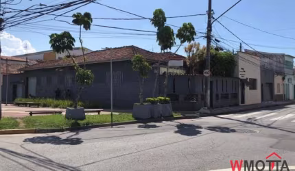 Casa Comercial à Venda em Mogi das Cruzes-SP - Centro: 4 Quartos, 2 Salas, 3 Banheiros, 5 Vagas, 160,22 m² de Área.