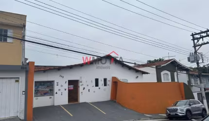 Imóvel comercial à venda em Vila Oliveira, Mogi das Cruzes-SP: 4 salas, 3 banheiros, 320m² de área. Aproveite!