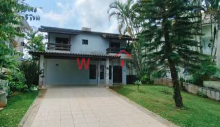 Casa em Condomínio de Alto Padrão com 6 Suítes na Vista Linda - Bertioga-SP: 5 suítes, 1 sala, 7 banheiros, 3 vagas - 547,00 m².