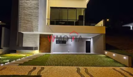 Imperdível: Casa em condomínio de luxo Granja Anita, com 3 suítes e 4 vagas de garagem, Mogi das Cruzes-SP