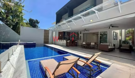 Imperdível Casa de alto padrão à Venda em Riviera-SP, São Lourenço: 5 Quartos, 4 Suítes, 1 Sala, 5 Banheiros, 4 Vagas de Garagem, 367m²!