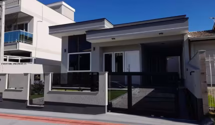Casa para Venda em Palhoça, Madri, 3 dormitórios, 1 suíte, 2 banheiros, 2 vagas