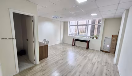 Sala Comercial/Usada para Venda em Palhoça, Pagani, 1 banheiro