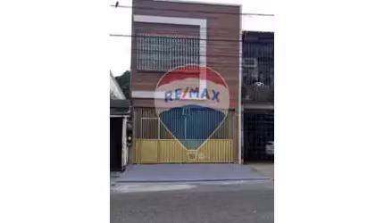Locação, Casa ampla e confortável, 2 pavimentos, 249m² - Cremação
