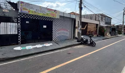 CASA À VENDA PROXIMO AO 'PARQUE DA CIDADE'