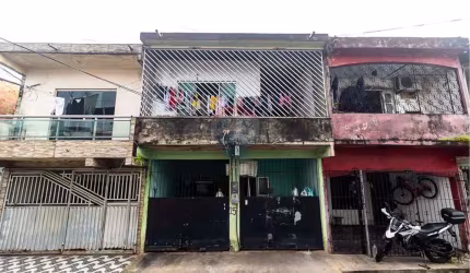 Casa Ampla com 2 Pavimentos e Churrasqueira – Oportunidade em Maracangalha